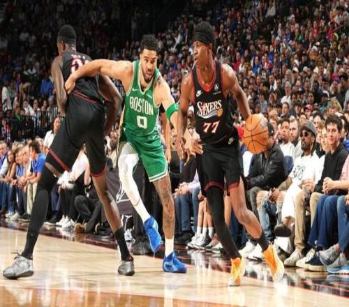 塔图姆25+7创历史第2神迹，绿军险胜76人！布朗暴走，马克西31分