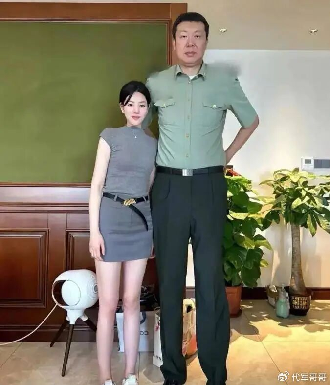 _司令宠婚_司令娇妻诈尸了