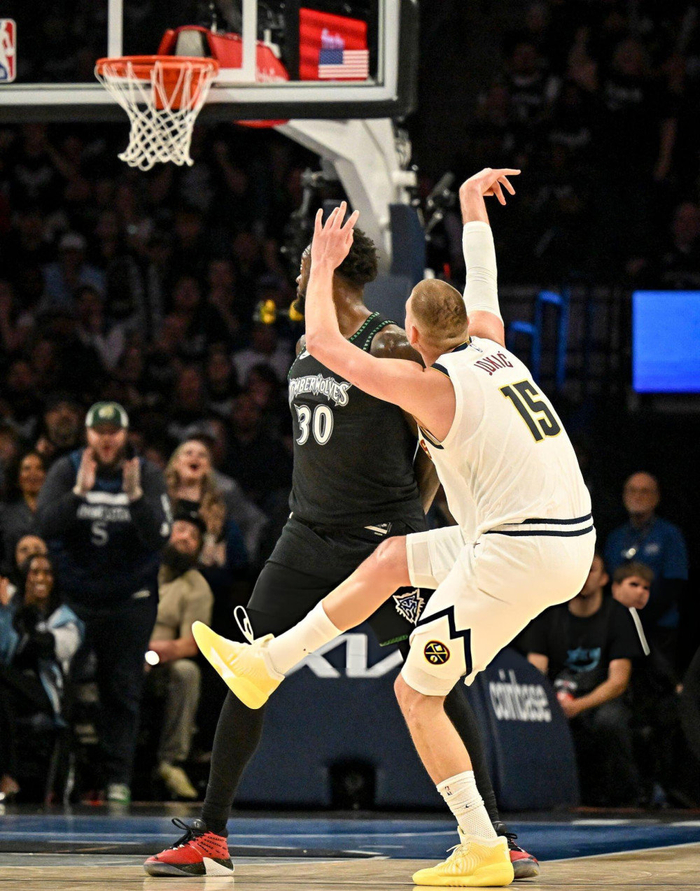 _戈贝尔进攻_戈贝尔不投三分