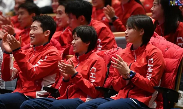 _上海网红余婵aki_塘红乡南宁日报2017