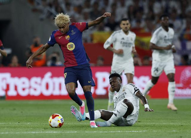 皇马巴萨冠军对比_皇马巴萨百分夺冠_