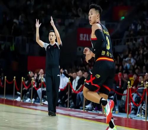 _西班牙王朝崩塌天下足球_辽粤罚球数23-7