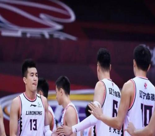 西班牙王朝崩塌天下足球_辽粤罚球数23-7_