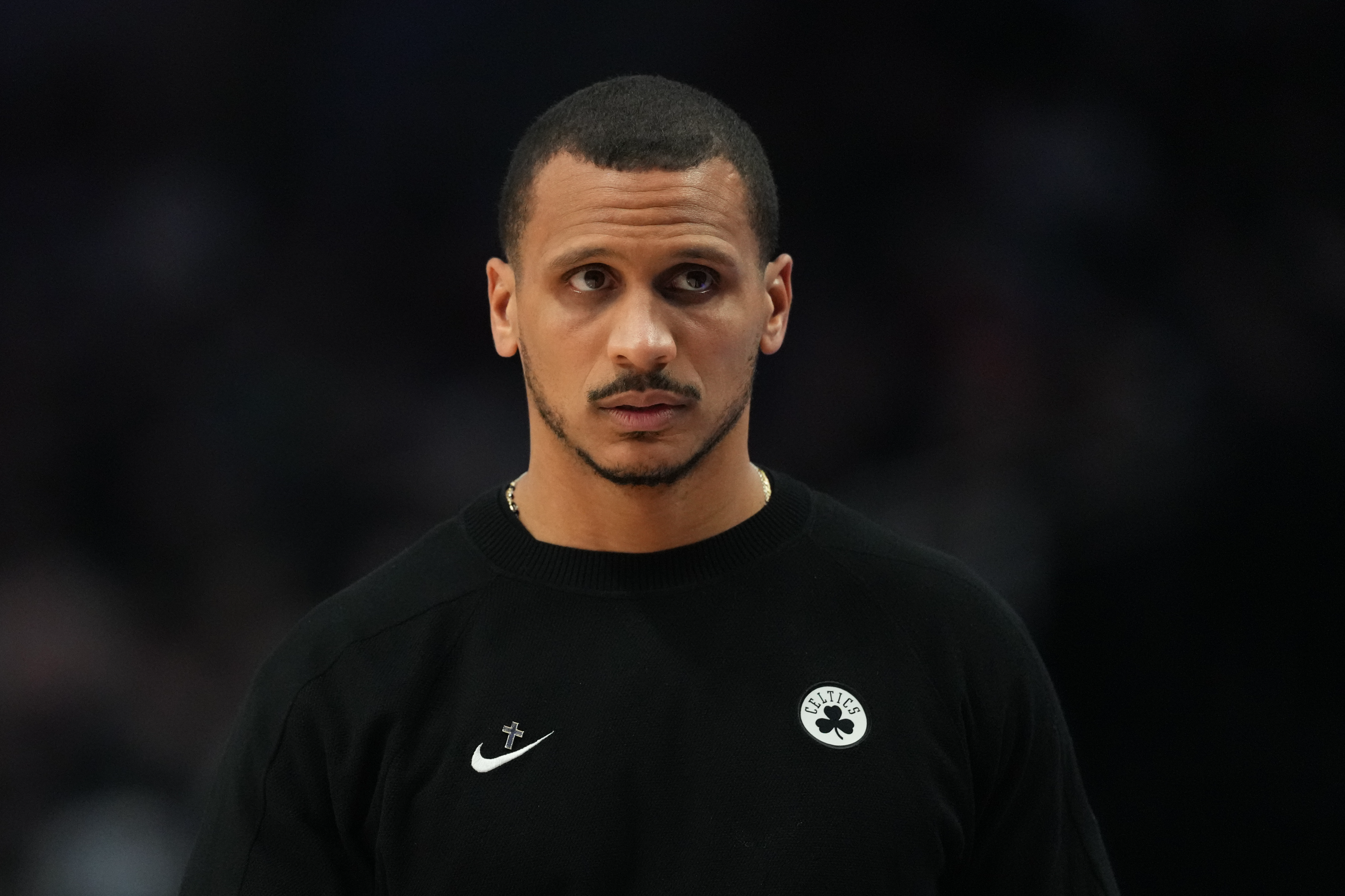 _经济低迷还是低迷_今年nba季后赛什么时候开始