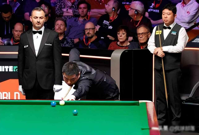 老将稳住阵脚，新秀火力全开，克鲁斯堡的球台正在换人