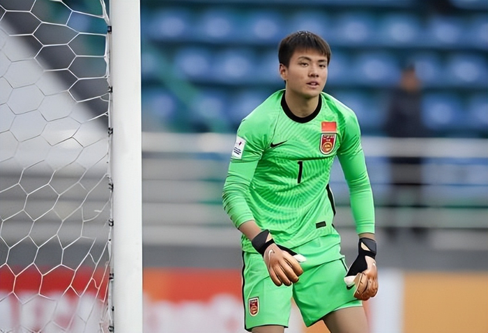 _青岛老球迷_青岛球迷打鲁能球迷