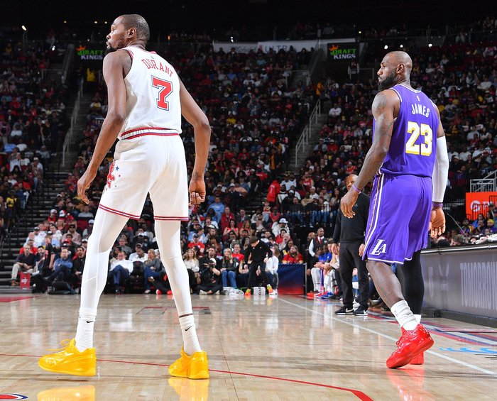 湖人精神小伙詹詹_詹皇湖人两连胜重播_