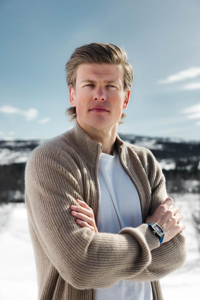 约翰赫斯特简介_RICHARDMILLE携手约翰内斯·赫斯弗洛特·克莱博驰骋雪道_