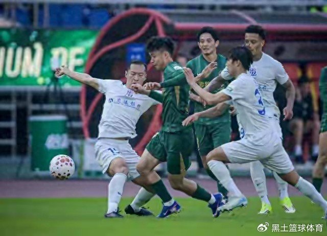 19岁国足新星4场隐身？别急，他的“新手保护期”刚过！__19岁国足新星4场隐身？别急，他的“新手保护期”刚过！