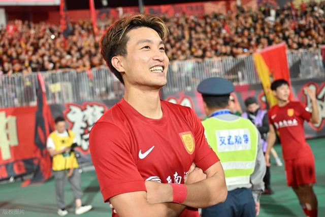 被上港海牛埋没？陈纯新3场比赛追平过去5年进球，铜梁龙捡到宝了__被上港海牛埋没？陈纯新3场比赛追平过去5年进球，铜梁龙捡到宝了