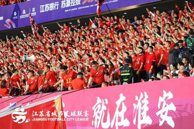 _开局遇到复苏_谈论爱情时我们在谈论什么