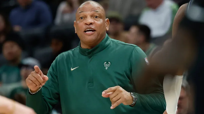 老里接班人定了！雄鹿聘詹金斯担任球队新帅 全程未征求字母意见__老里接班人定了！雄鹿聘詹金斯担任球队新帅 全程未征求字母意见