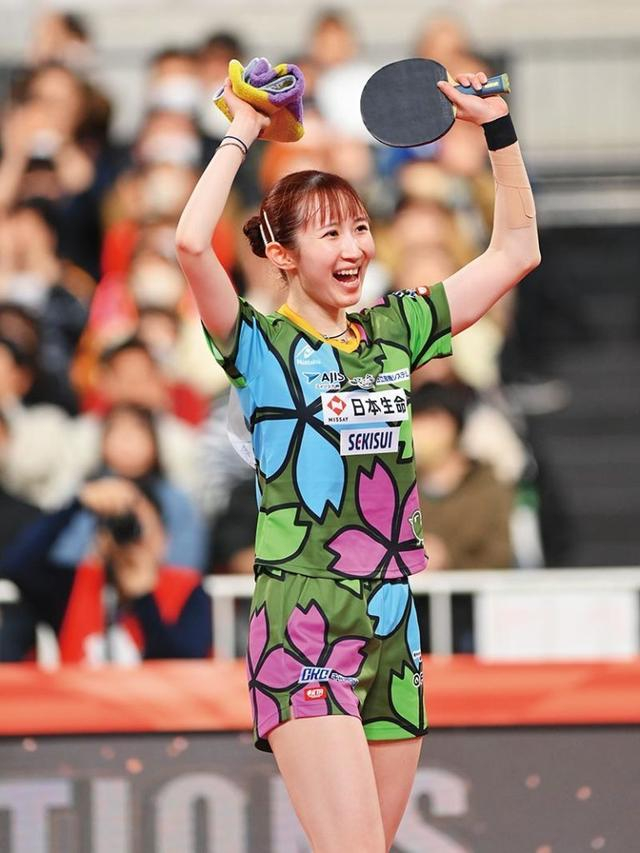 日媒：25岁早田希娜渴望洛奥夺金 摆脱左腕伤魔咒赢蒯曼迎来第二春_日媒：25岁早田希娜渴望洛奥夺金 摆脱左腕伤魔咒赢蒯曼迎来第二春_