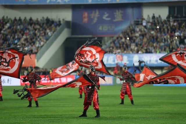 “霸王归来”燃“苏超”，一杯洋河敬热血_“霸王归来”燃“苏超”，一杯洋河敬热血_