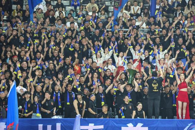 _足球年薪最高的球员_足球年薪最高的球员前十排名