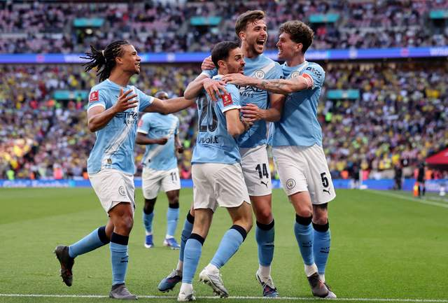 _哈兰德替补无功，多库5分钟传射救主！2-1逆转，曼城剑指三冠王_哈兰德替补无功，多库5分钟传射救主！2-1逆转，曼城剑指三冠王