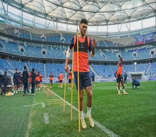 马莱vs中东联盟_中超升班马连宣7人_