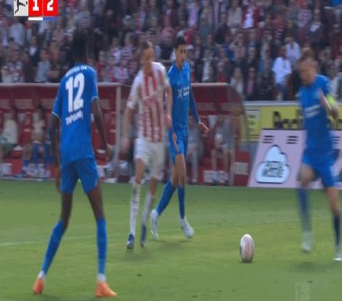 0102赛季欧冠勒沃库森_勒沃库森欧冠成绩_