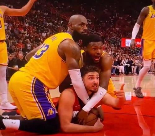 詹姆斯与杜兰特交手数据__詹姆斯和杜兰特是好朋友吗