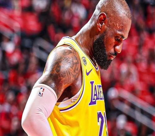 詹姆斯希望能在湖人结束生涯_詹姆斯在湖人队的问题_