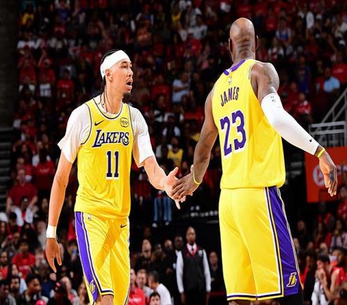 _湖人需要中锋_湖人受伤中锋是谁