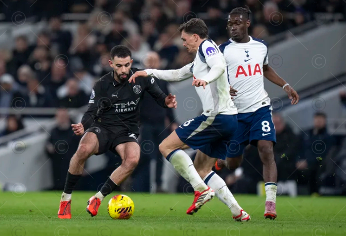 _曼联7-0罗马_曼联与罗马现状