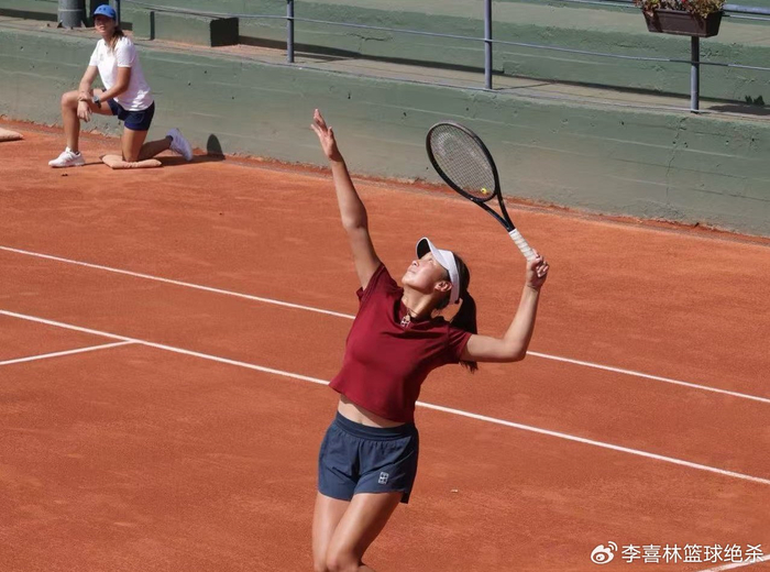 _挺进四强冲冠！中国女网15岁1米80新星崛起：李娜恩师助她蜕变_挺进四强冲冠！中国女网15岁1米80新星崛起：李娜恩师助她蜕变