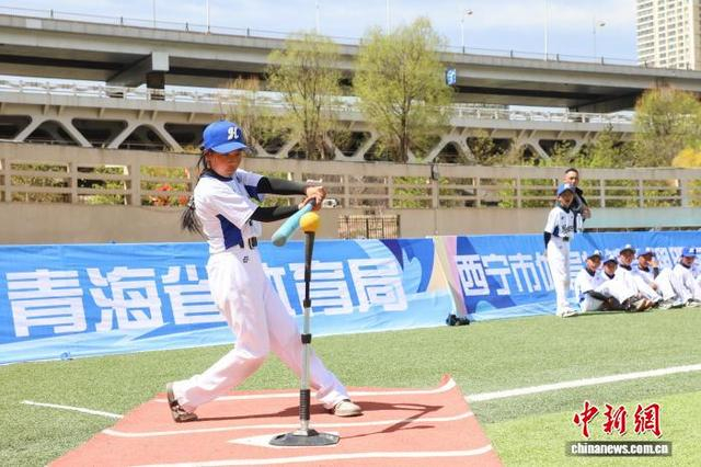 _青海“棒”少年角逐赛场展风采_青海“棒”少年角逐赛场展风采