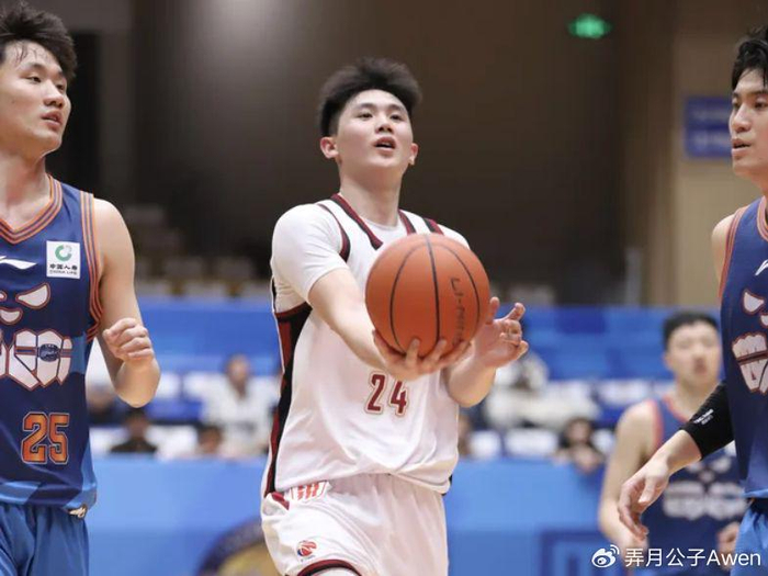 场均9+3，从庞峥麟手里抢走月最佳星锐球员！球迷：吴前该让位了__场均9+3，从庞峥麟手里抢走月最佳星锐球员！球迷：吴前该让位了