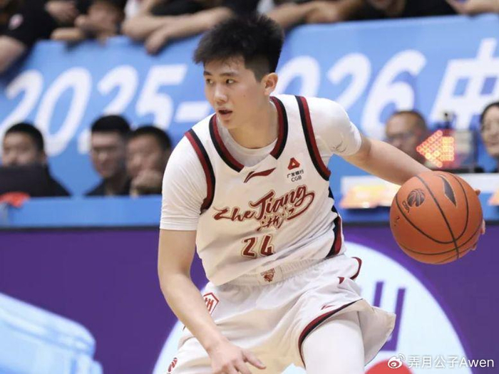 场均9+3，从庞峥麟手里抢走月最佳星锐球员！球迷：吴前该让位了__场均9+3，从庞峥麟手里抢走月最佳星锐球员！球迷：吴前该让位了