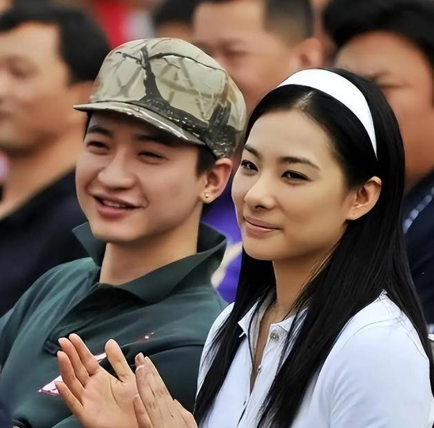 yy一人哥真实身份_百年一人真实身份_