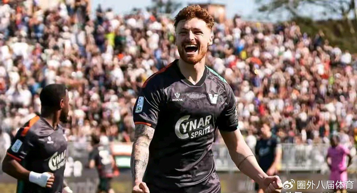 二级联赛杀疯了！沙尔克一只脚已回德甲，意乙14队乱斗_二级联赛杀疯了！沙尔克一只脚已回德甲，意乙14队乱斗_