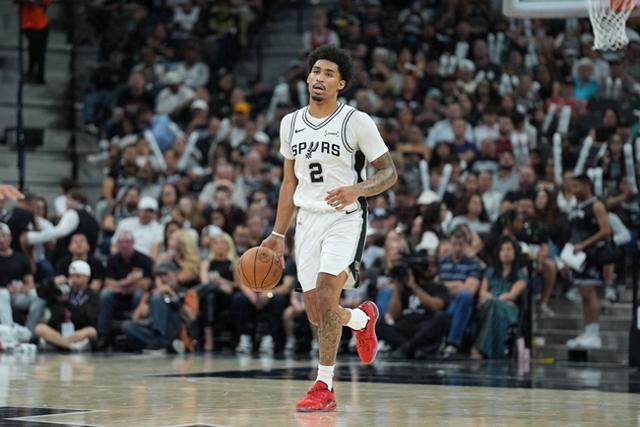 就在今天，老大不在，20岁哈珀爆发，创造80年NBA独一无二的纪录__就在今天，老大不在，20岁哈珀爆发，创造80年NBA独一无二的纪录