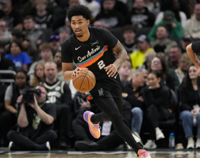 就在今天，老大不在，20岁哈珀爆发，创造80年NBA独一无二的纪录_就在今天，老大不在，20岁哈珀爆发，创造80年NBA独一无二的纪录_