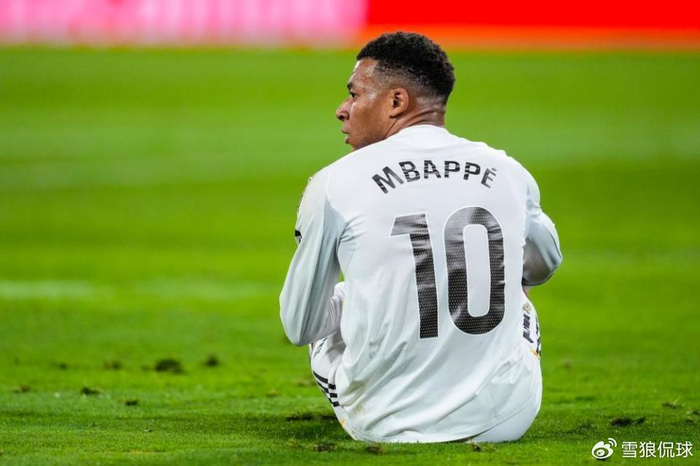 真颁奖你又不开心！皇马平贝蒂斯记者炮轰主裁：直接送奖杯给巴萨吧