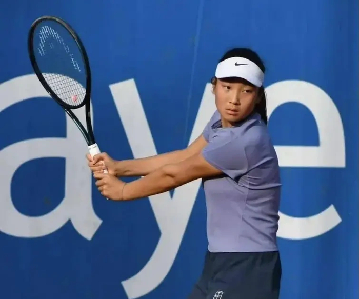 挺进四强冲冠！中国女网15岁1米80新星崛起：李娜恩师助她蜕变_挺进四强冲冠！中国女网15岁1米80新星崛起：李娜恩师助她蜕变_