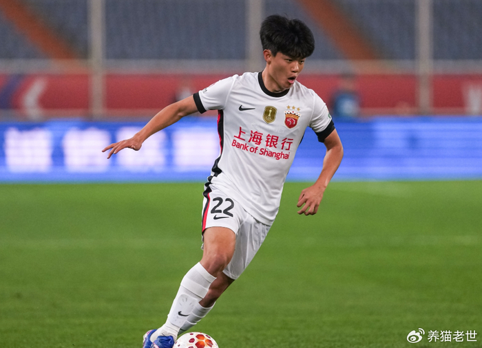 中超球员留洋__中超国足足球球员