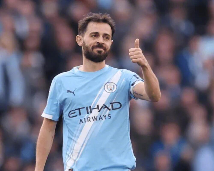 尤文跟队记者透露B席转会进展，曼城核心或加盟