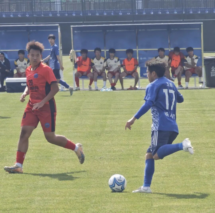 武汉卓尔为何不敢赢宏兴队_扬州球队_